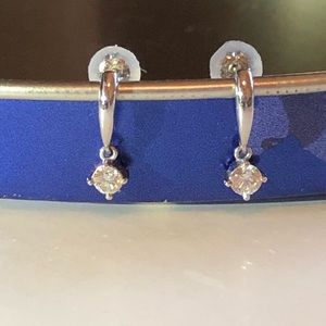 PLATINUM DIAMOND EARRINGS❤️